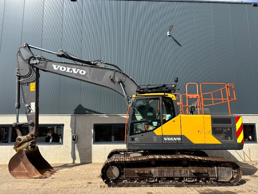 Volvo EC220E